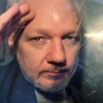 Julian Assange, controvertido paladín de la transparencia buscado por la justicia