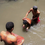 El oro entre las cloacas: los buscadores del río Guaire