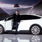 Tesla está produciendo al día 900 unidades del Model 3, dice Elon Musk