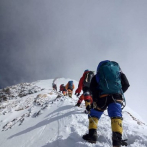Acaba una temporada de muerte y atascos en la cumbre del Everest