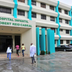 Niño agredido en una escuela de Bayaguana tiene 9 días hospitalizado
