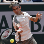 Roger Federer avanza, Pliskova es eliminada en Abierto de Francia