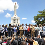 Cientos se movilizan en Santiago contra la reforma Constitución