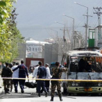 Cuatro muertos en Afganistán en atentado contra autobús de empleados del gobierno