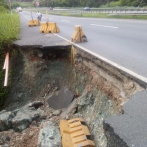 Piden precaución a los conductores por deslizamiento en kilómetro 25 de la autopista Duarte