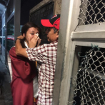 Una joven conmueve las redes sociales tras graduarse y reunirse con su padre en la frontera