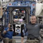 Primer robot de vuelo libre se estrena en la Estación Espacial