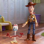 “Toy Story 4” sigue arriba en la taquilla