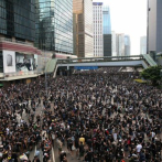 Cientos de manifestantes irrumpen por la fuerza en la sede de la Asamblea Legislativa de Hong Kong