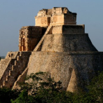 La filigrana de piedra del sitio maya de Uxmal seduce a mexicanos y foráneos