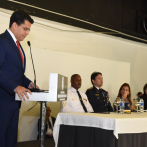 Alcalde anuncia aumento salarial para bomberos del DN en un encuentro con embajadora de EE.UU