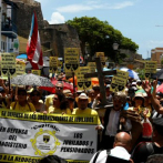 Cientos de personas piden en la calle la dimisión del gobernador de P. Rico