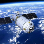 El módulo espacial chino Tiangong-2 cae hoy a la Tierra de forma controlada