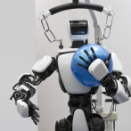 Robots mascotas y portadores de jabalinas en los Juegos de Tokio
