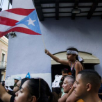 Puertorriqueños comienzan a reunirse para manifestación contra su gobernador