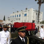 Multitud despide los restos del presidente de Túnez