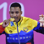 El venezolano Julio Mayora se lleva oro en pesas con récord panamericano