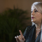 La gobernadora de Puerto Rico planea quedarse y luchar contra la corrupción