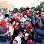 Atletas recibieron el amor de su pueblo en desfile por la capital