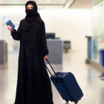 Arabia Saudí suprime las restricciones a las mujeres para viajar al exterior