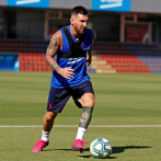 Lionel Messi reaparece con nuevo look