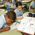 Más de 30 mil estudiantes aun no reciben docencia en Baní este año escolar