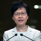 Jefa de ejecutivo de Hong Kong llama al diálogo a movimiento radicalizado