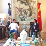 “Es una ofensa descortés” que EEUU opine sobre relaciones diplomáticas entre China y el país, dice embajador Zhang Run