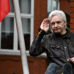 Assange seguirá en prisión mientras espera el juicio de extradición a EE.UU.
