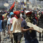La Policía de Haití usa gas lacrimógeno para dispersar las protestas contra el presidente Jovenel Moise