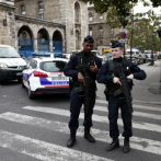 Autoridades registran la casa del hombre que ha matado a 4 policías en París