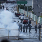 Hondureños marchan exigiendo renuncia del presidente por supuestos vínculos con narcos
