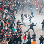 Manifestantes crean caos por sentencia contra 12 separatistas