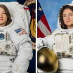 Dos astronautas inician el primer paseo espacial exclusivamente femenino