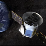 El cazador de mundos TESS revela un planeta improbable