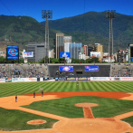 En medio de la crisis, el béisbol venezolano persevera