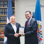 Embajador de RD presenta su libro en Washington