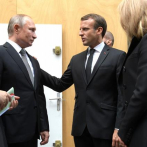 Putin y Macron hablan por teléfono, con 