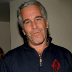 Imputan a dos guardias encargados de la celda de Jeffrey Epstein por falsificar datos