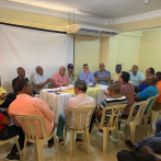 Camacho encabeza reunión equipos de campañas provincias del Sur Profundo