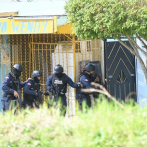 Así actuaron las autoridades policiales ante caso de hombre que se atrincheró en el sector Los Rosales