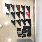 Autoridades decomisan 14 pistolas de diferentes calibres en el muelle de Haina