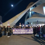 Colectivos feministas protestan en Valencia contra Plácido Domingo porque 
