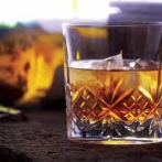 Subastan la botella de whisky escocés más grande del mundo por 20 000 dólares