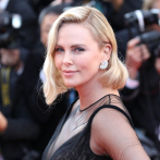 Por primera vez Charlize Theron da detalles de la noche que su madre mató a su padre