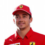 Leclerc firma nuevo contrato con la Ferrari