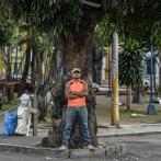 Parques dormitorio, la opción desesperada de venezolanos sin casa en Colombia