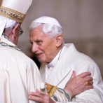Histórico secretario de Benedicto XVI dice nunca autorizó el libro con Sarah