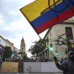 Miles de manifestantes marchan en las calles de Colombia contra Duque