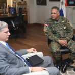 Teniente general de EU visita al ministro de Defensa de RD
